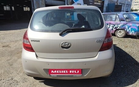 Hyundai i20 IB рестайлинг, 2010 год, 700 000 рублей, 3 фотография