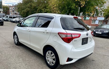 Toyota Vitz, 2017 год, 1 099 000 рублей, 6 фотография