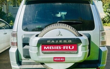 Mitsubishi Pajero IV, 2011 год, 1 780 000 рублей, 3 фотография