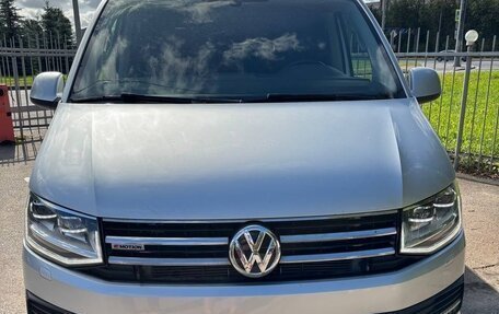 Volkswagen Caravelle T6 рестайлинг, 2017 год, 4 200 000 рублей, 2 фотография