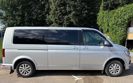 Volkswagen Caravelle T6 рестайлинг, 2017 год, 4 200 000 рублей, 5 фотография