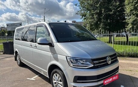 Volkswagen Caravelle T6 рестайлинг, 2017 год, 4 200 000 рублей, 3 фотография