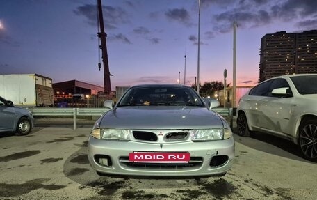 Mitsubishi Carisma I, 1995 год, 200 000 рублей, 4 фотография