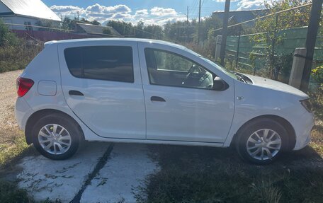Renault Sandero II рестайлинг, 2019 год, 1 050 000 рублей, 4 фотография