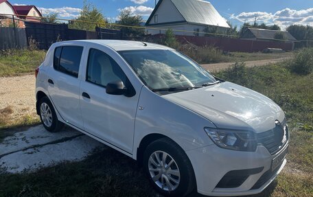 Renault Sandero II рестайлинг, 2019 год, 1 050 000 рублей, 3 фотография