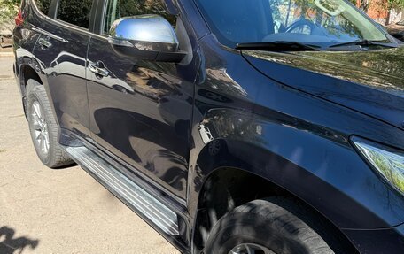 Mitsubishi Pajero Sport III рестайлинг, 2018 год, 2 700 000 рублей, 3 фотография