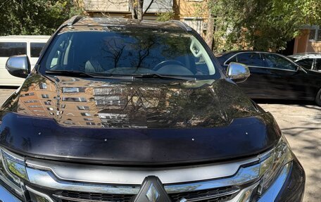 Mitsubishi Pajero Sport III рестайлинг, 2018 год, 2 700 000 рублей, 2 фотография