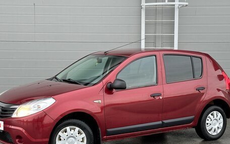Renault Sandero I, 2013 год, 499 000 рублей, 2 фотография