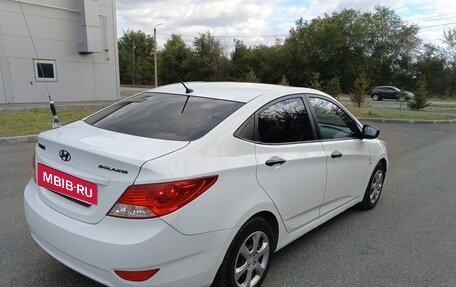 Hyundai Solaris II рестайлинг, 2012 год, 750 000 рублей, 4 фотография