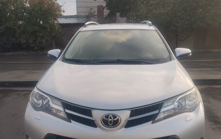 Toyota RAV4, 2015 год, 2 400 000 рублей, 5 фотография