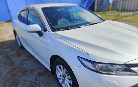 Toyota Camry, 2020 год, 3 750 000 рублей, 4 фотография
