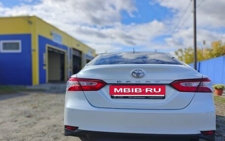 Toyota Camry, 2020 год, 3 750 000 рублей, 5 фотография
