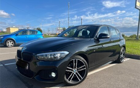 BMW 1 серия, 2019 год, 2 800 000 рублей, 3 фотография