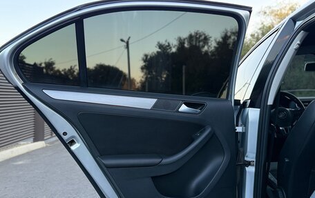 Volkswagen Jetta VI, 2014 год, 1 300 000 рублей, 13 фотография