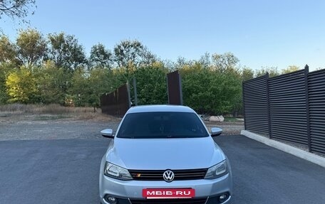 Volkswagen Jetta VI, 2014 год, 1 300 000 рублей, 4 фотография