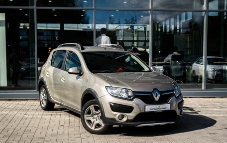 Renault Sandero II рестайлинг, 2017 год, 1 000 000 рублей, 5 фотография
