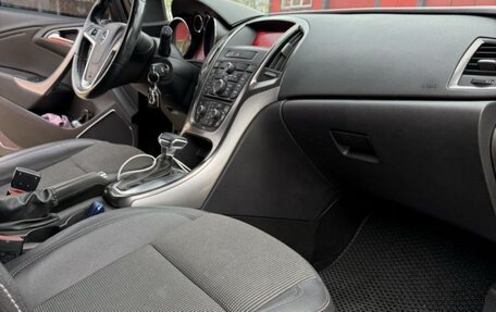Opel Astra J, 2011 год, 650 000 рублей, 8 фотография