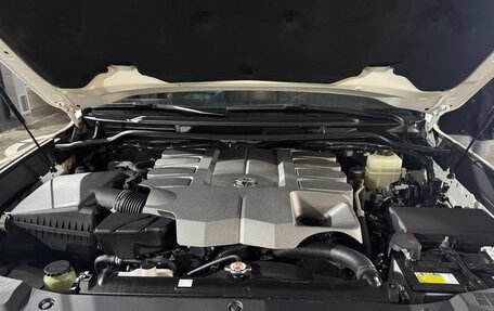 Toyota Land Cruiser 200, 2019 год, 10 500 000 рублей, 6 фотография