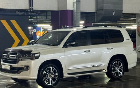 Toyota Land Cruiser 200, 2019 год, 10 500 000 рублей, 3 фотография