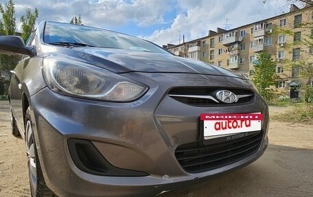 Hyundai Solaris II рестайлинг, 2013 год, 650 000 рублей, 5 фотография