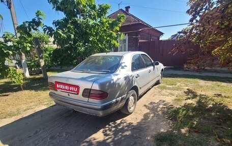 Mercedes-Benz E-Класс, 1995 год, 175 000 рублей, 4 фотография