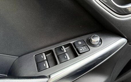 Mazda 6, 2017 год, 1 685 000 рублей, 19 фотография