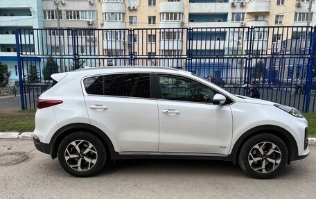 KIA Sportage IV рестайлинг, 2019 год, 2 500 000 рублей, 2 фотография