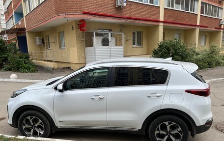 KIA Sportage IV рестайлинг, 2019 год, 2 500 000 рублей, 4 фотография