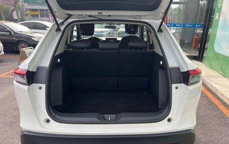 Honda Vezel, 2023 год, 1 989 000 рублей, 6 фотография