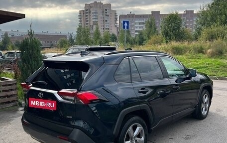 Toyota RAV4, 2020 год, 3 000 000 рублей, 3 фотография
