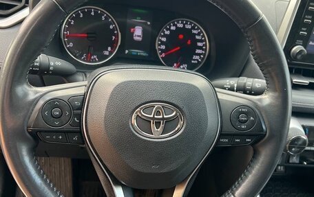 Toyota RAV4, 2020 год, 3 000 000 рублей, 10 фотография