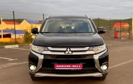 Mitsubishi Outlander III рестайлинг 3, 2017 год, 1 599 000 рублей, 2 фотография
