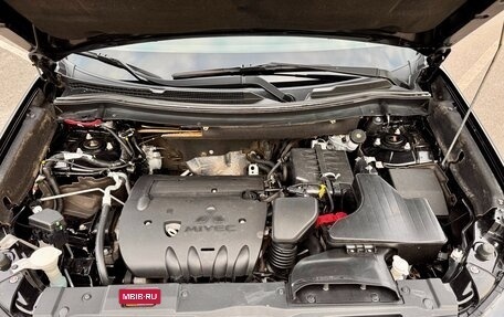 Mitsubishi Outlander III рестайлинг 3, 2017 год, 1 599 000 рублей, 29 фотография