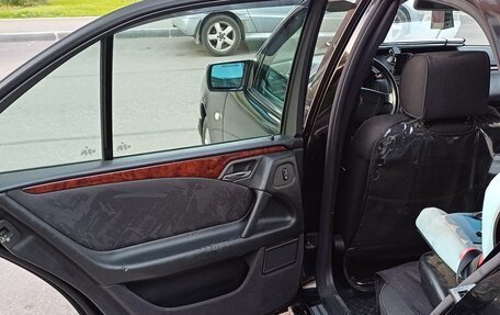 Mercedes-Benz E-Класс, 1998 год, 700 000 рублей, 2 фотография