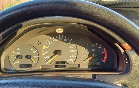 Mercedes-Benz E-Класс, 1998 год, 700 000 рублей, 7 фотография