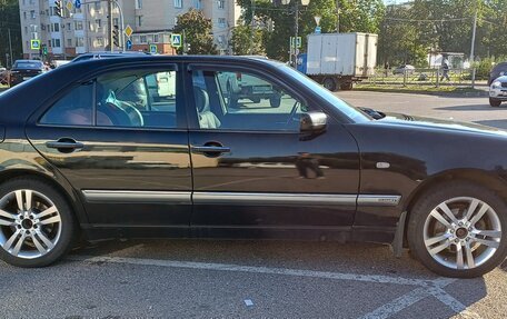 Mercedes-Benz E-Класс, 1998 год, 700 000 рублей, 11 фотография