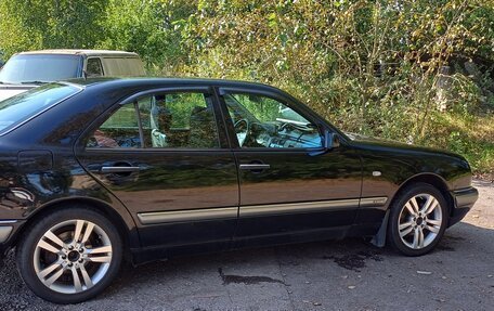 Mercedes-Benz E-Класс, 1998 год, 700 000 рублей, 22 фотография