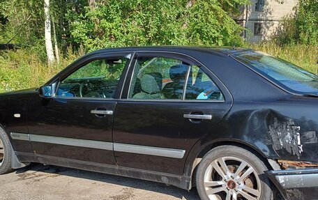 Mercedes-Benz E-Класс, 1998 год, 700 000 рублей, 26 фотография