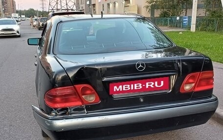 Mercedes-Benz E-Класс, 1998 год, 700 000 рублей, 14 фотография