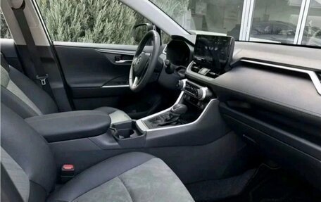 Toyota RAV4, 2025 год, 4 600 000 рублей, 12 фотография