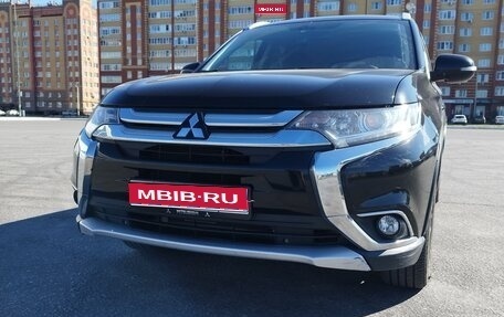Mitsubishi Outlander III рестайлинг 3, 2015 год, 1 670 000 рублей, 1 фотография