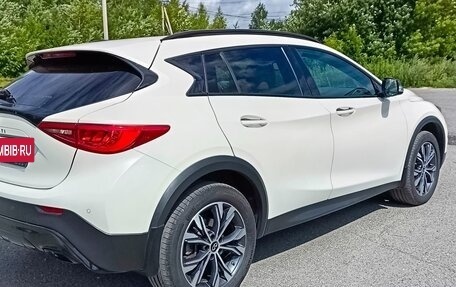 Infiniti QX30, 2017 год, 2 540 000 рублей, 6 фотография