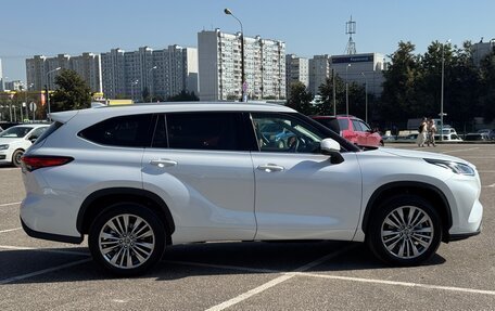 Toyota Highlander, 2025 год, 4 799 000 рублей, 8 фотография