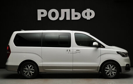 Hyundai H-1 II рестайлинг, 2020 год, 3 650 000 рублей, 6 фотография