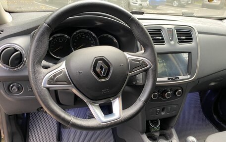 Renault Logan II, 2015 год, 750 000 рублей, 10 фотография