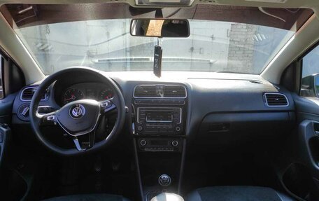 Volkswagen Polo VI (EU Market), 2017 год, 1 045 000 рублей, 9 фотография
