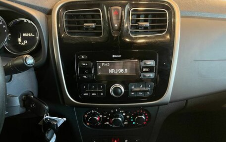 Renault Logan II, 2020 год, 965 000 рублей, 13 фотография