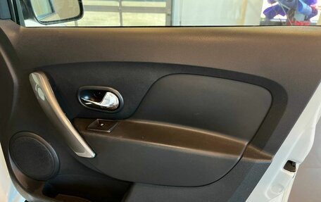 Renault Logan II, 2020 год, 965 000 рублей, 28 фотография