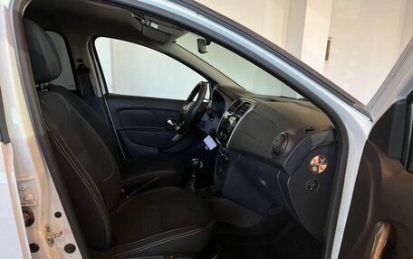 Renault Logan II, 2020 год, 965 000 рублей, 29 фотография