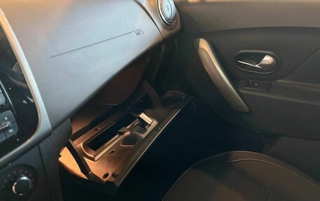 Renault Logan II, 2020 год, 965 000 рублей, 30 фотография